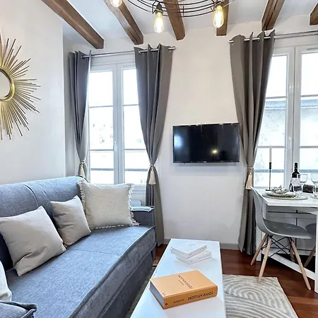 1579 - Eiffel Tower Gem, Stylish & Unique Apartamento