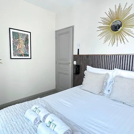 Apartamento 1579 - Eiffel Tower Gem, Stylish & Unique