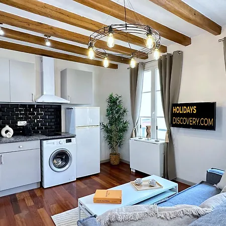 1579 - Eiffel Tower Gem, Stylish & Unique * Paris